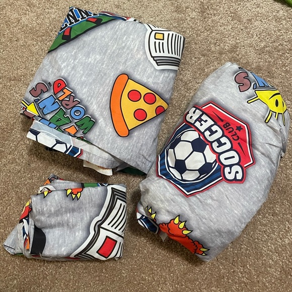 Ryan’s World Bedsheet Set (twin) - Picture 1 of 5